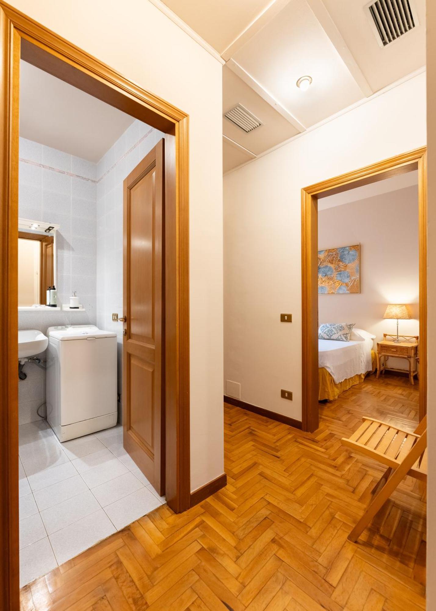 Via Panzani 16, 4th Floor - Patrizia - Bright 300m From Duomo And Train Station Apartamento *