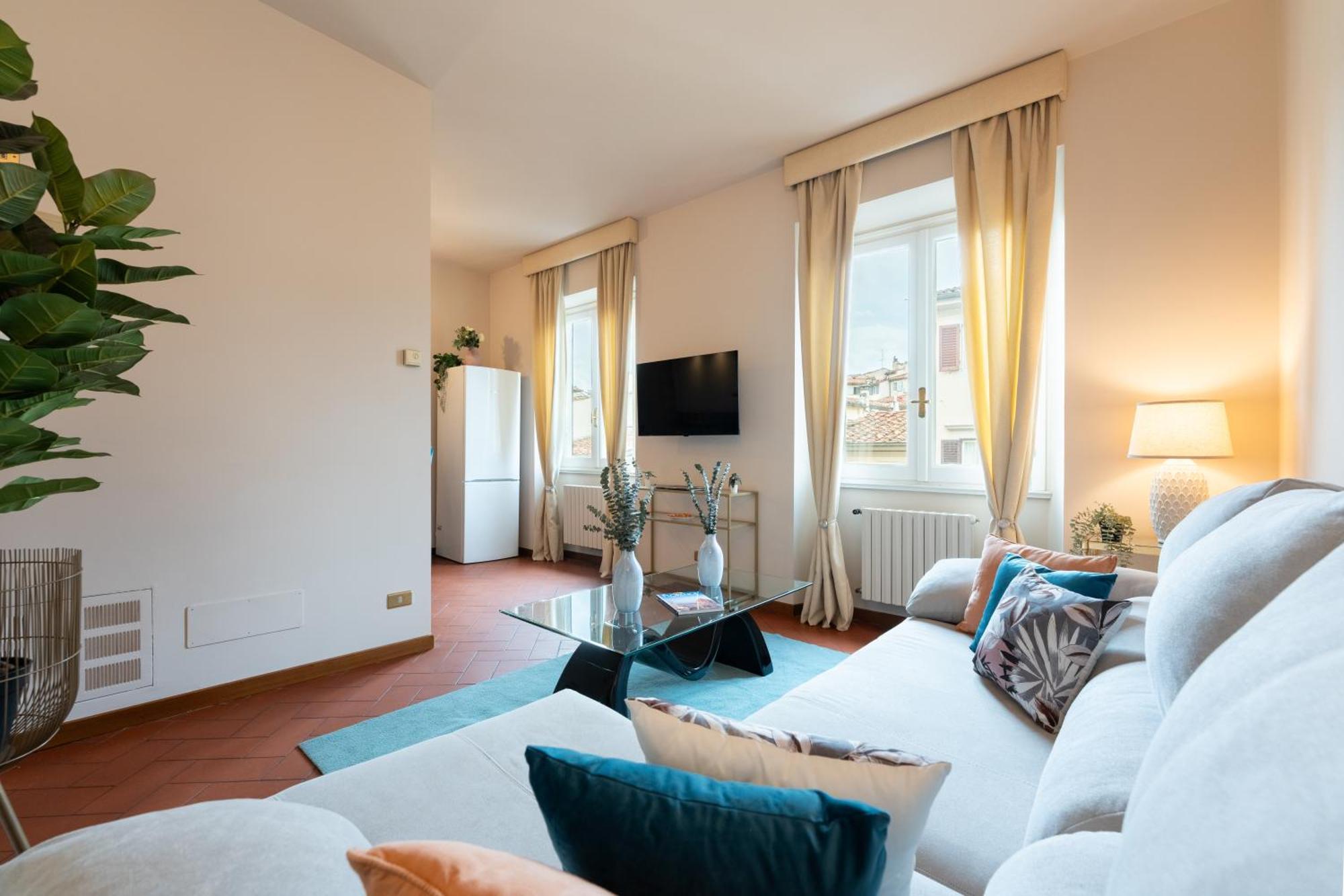 Apartamento Via Panzani 16, 4th Floor - Patrizia - Bright 300m From Duomo And Train Station *